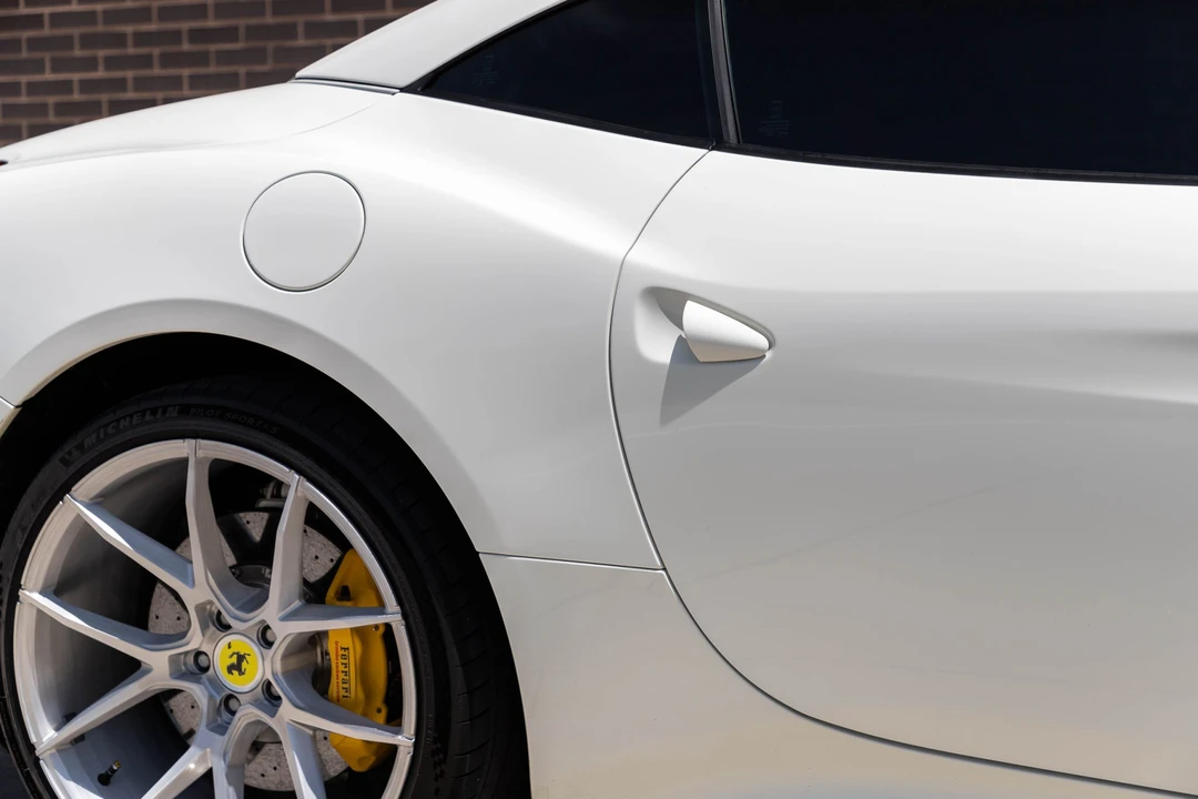 2015 Ferrari California T - Image 22 of 31