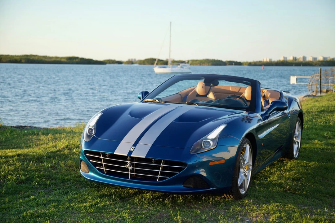 2015 Ferrari California T - Image 2 of 31