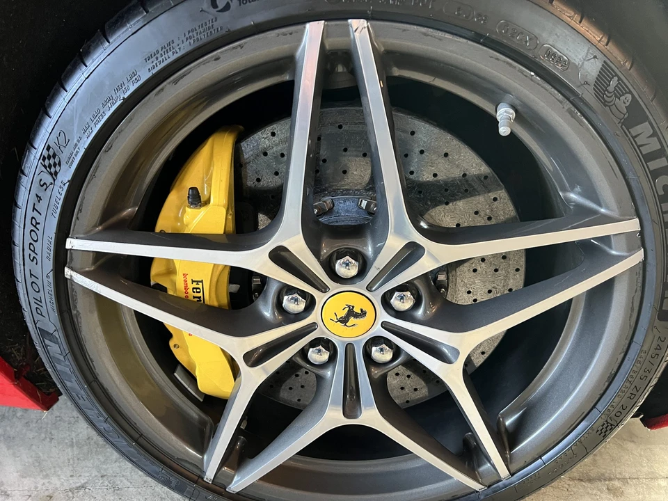 2015 Ferrari California T - Image 18 of 31