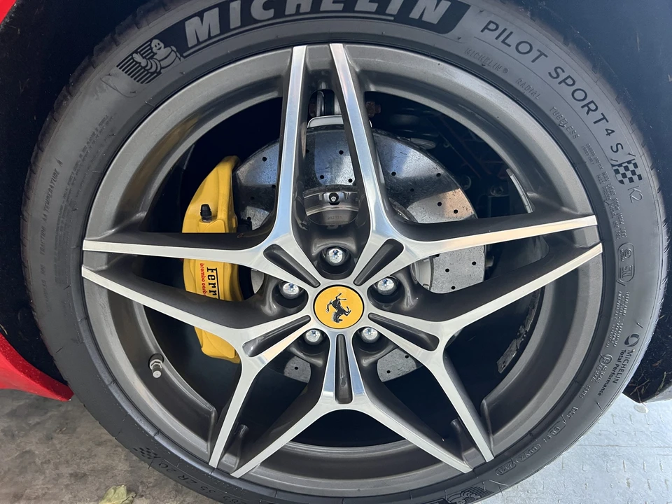 2015 Ferrari California T - Image 20 of 31