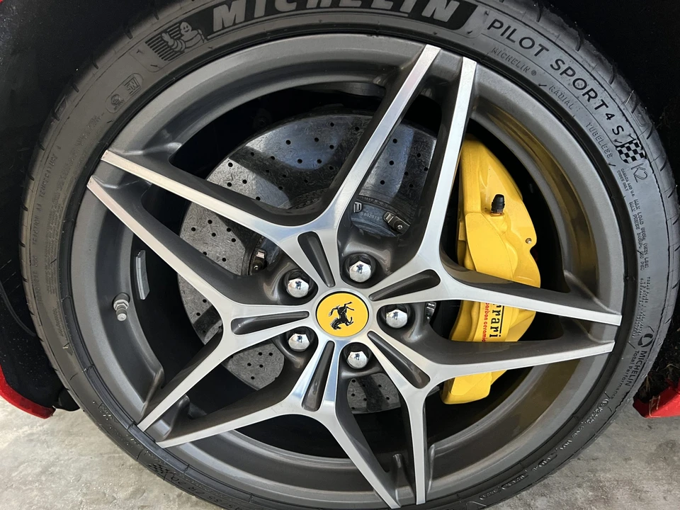 2015 Ferrari California T - Image 19 of 31