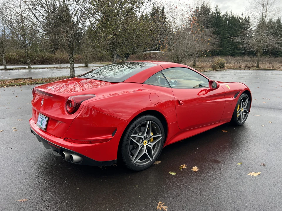 2015 Ferrari California T - Image 9 of 31
