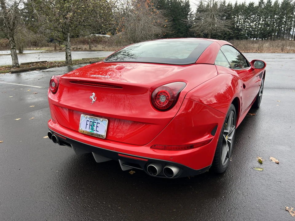 2015 Ferrari California T - Image 8 of 31