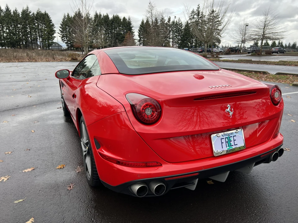 2015 Ferrari California T - Image 6 of 31