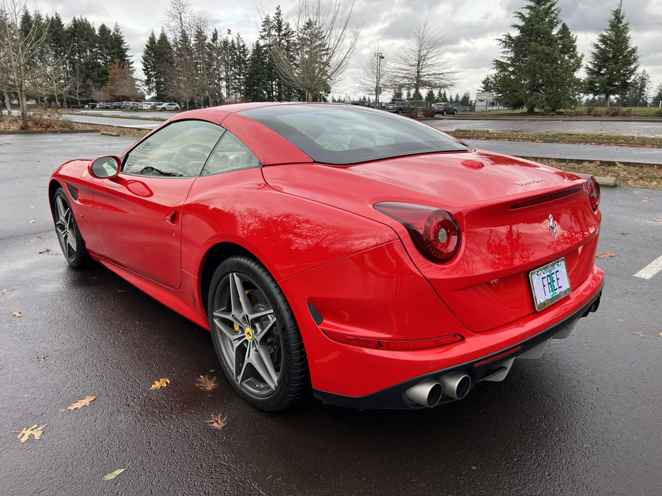 2015 Ferrari California T - Image 5 of 31