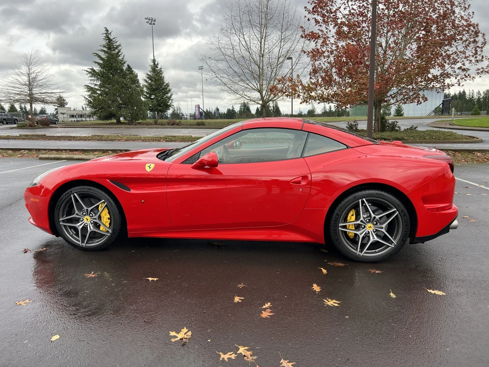 2015 Ferrari California T - Image 4 of 31