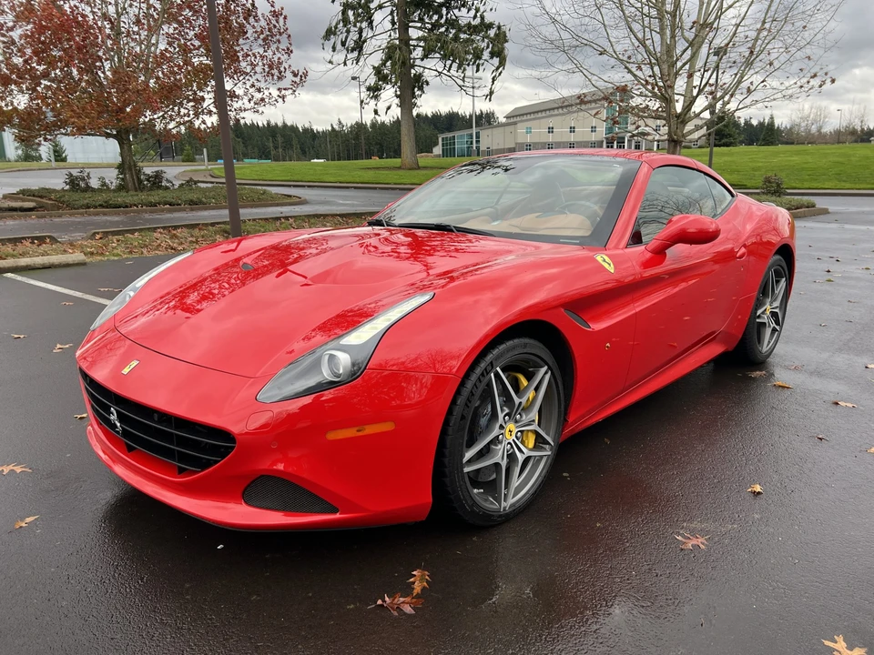 2015 Ferrari California T - Image 3 of 31