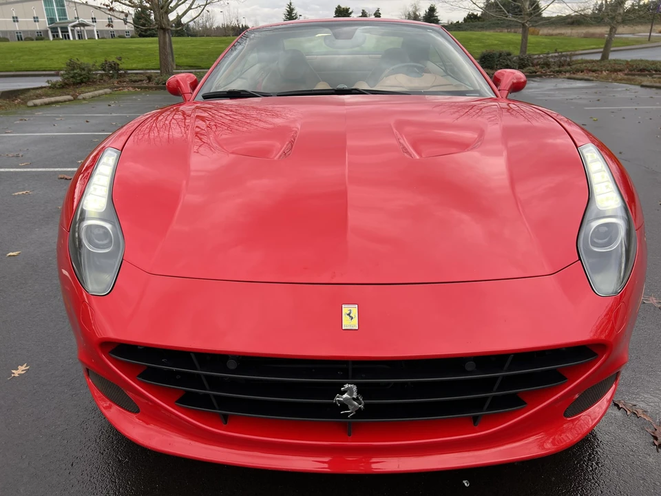 2015 Ferrari California T - Image 13 of 31