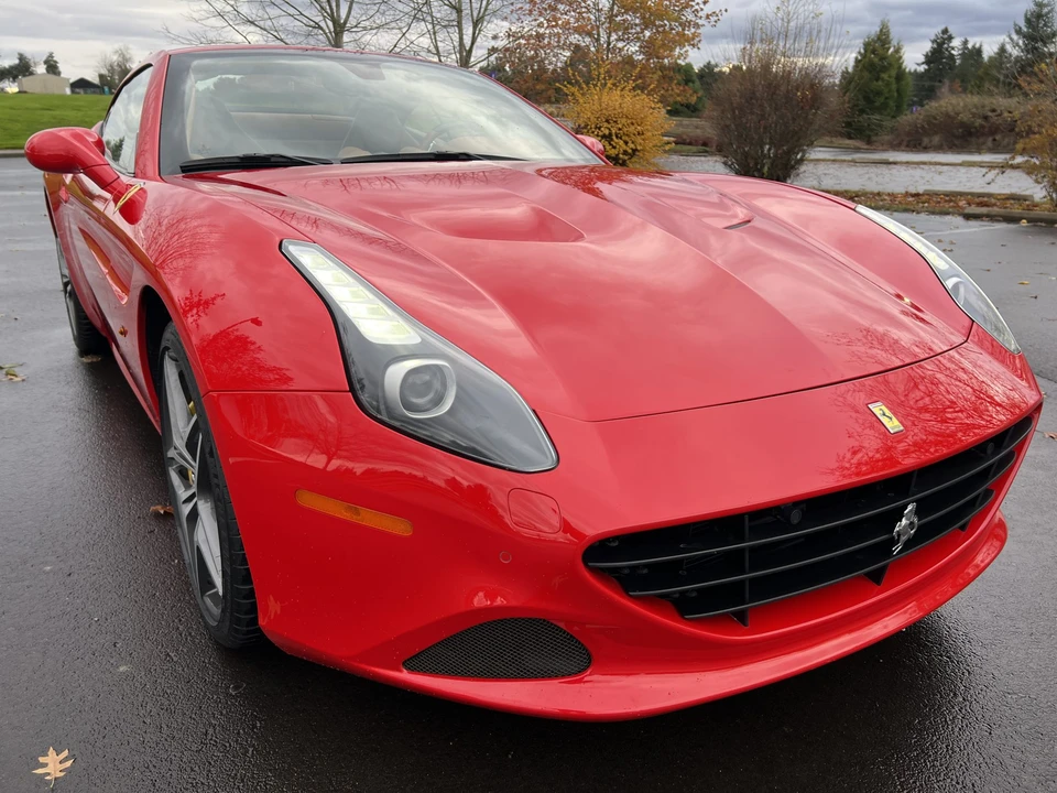 2015 Ferrari California T - Image 12 of 31
