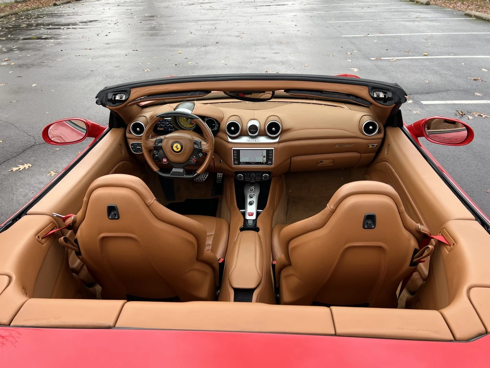 2015 Ferrari California T - Image 25 of 31