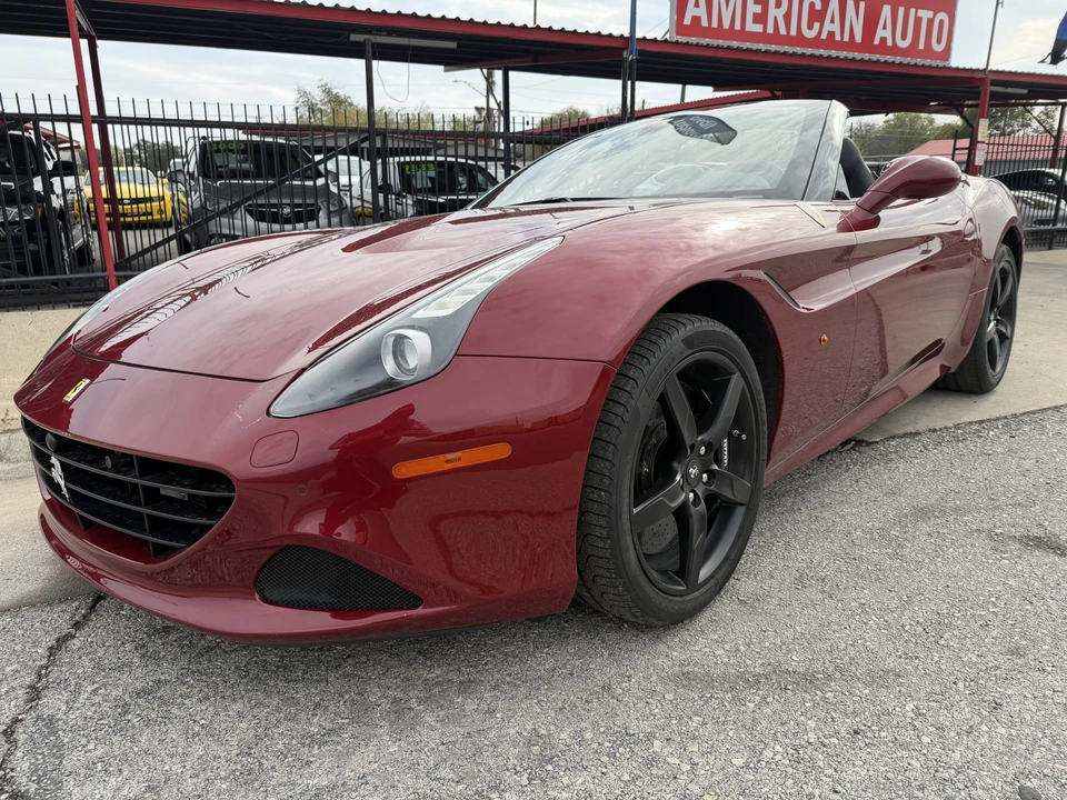 2015 Ferrari California T - Image 2 of 31