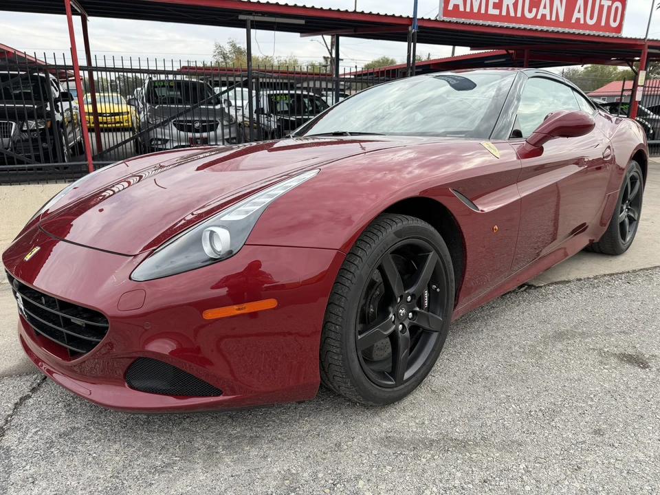 2015 Ferrari California T - Image 10 of 31