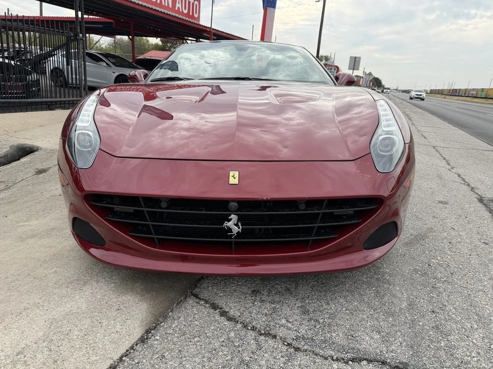 2015 Ferrari California T - Image 11 of 31