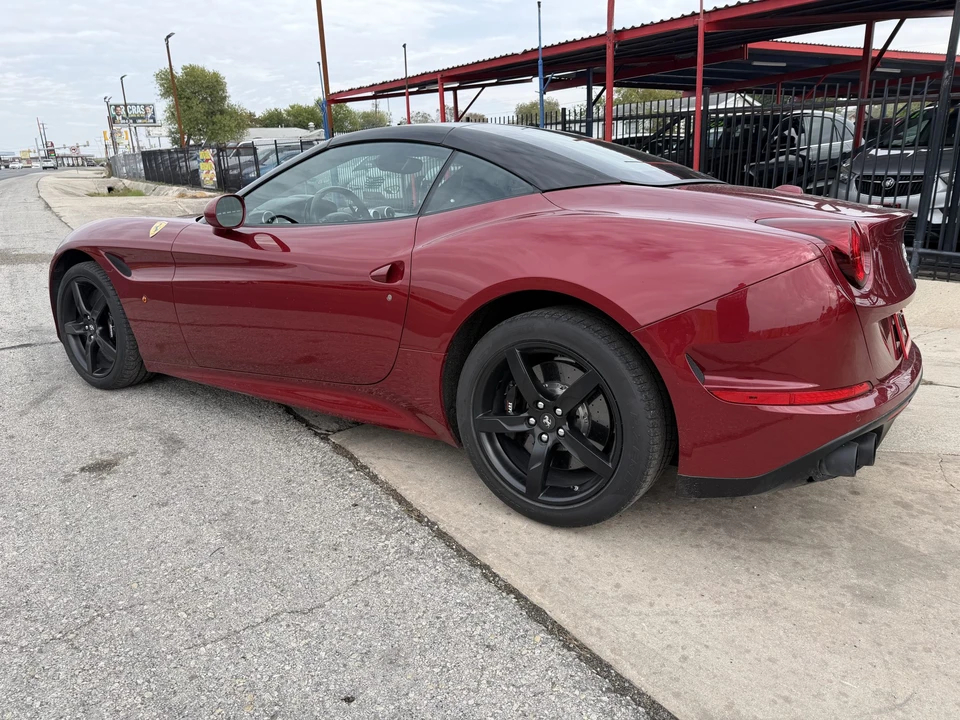 2015 Ferrari California T - Image 21 of 31
