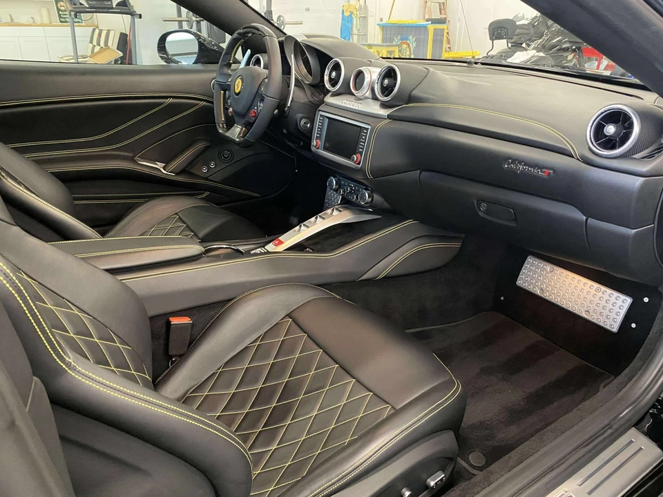 2015 Ferrari California T - Image 8 of 14