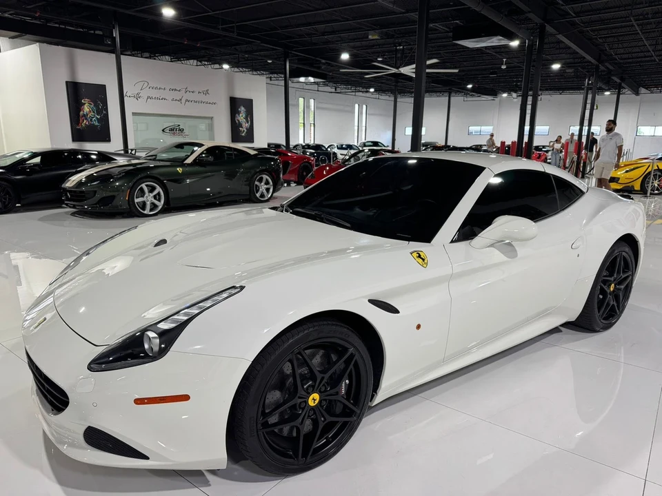 2015 Ferrari California T - Image 11 of 12