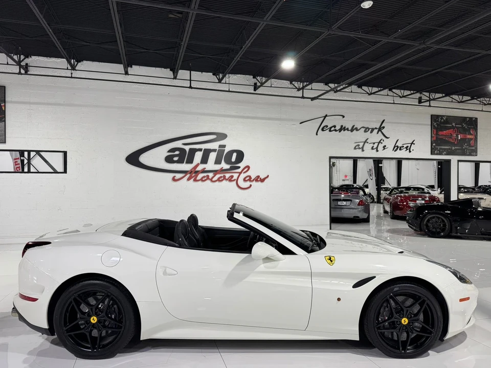2015 Ferrari California T - Image 8 of 12