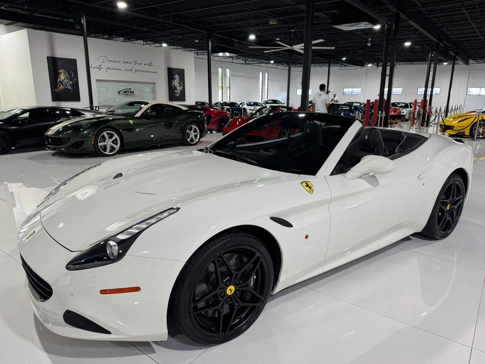 2015 Ferrari California T - Image 3 of 12