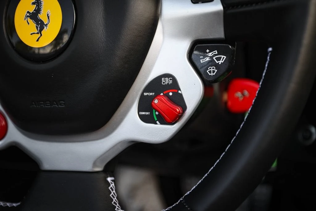 2015 Ferrari California T - Image 31 of 31