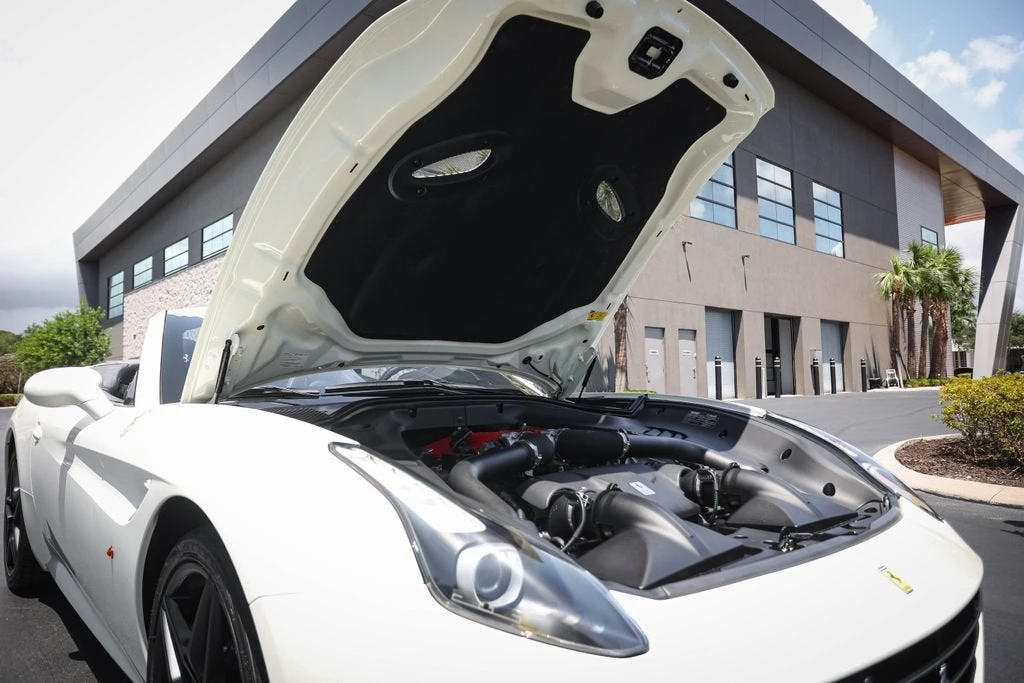 2015 Ferrari California T - Image 25 of 31
