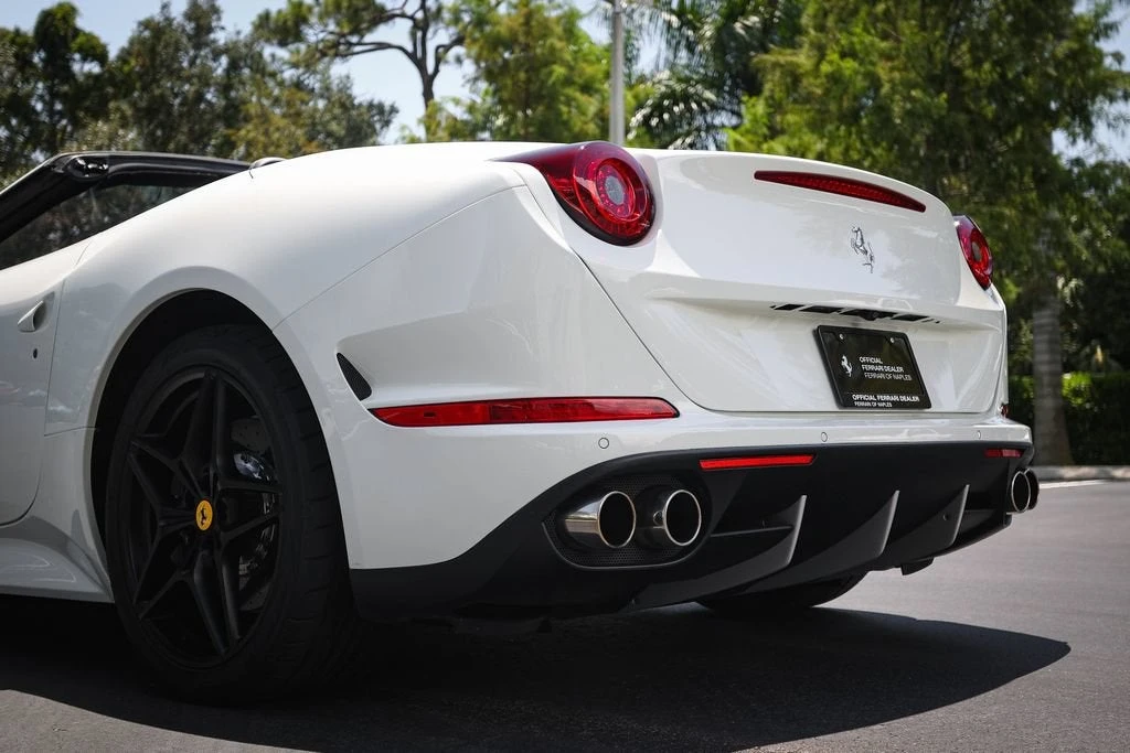 2015 Ferrari California T - Image 19 of 31