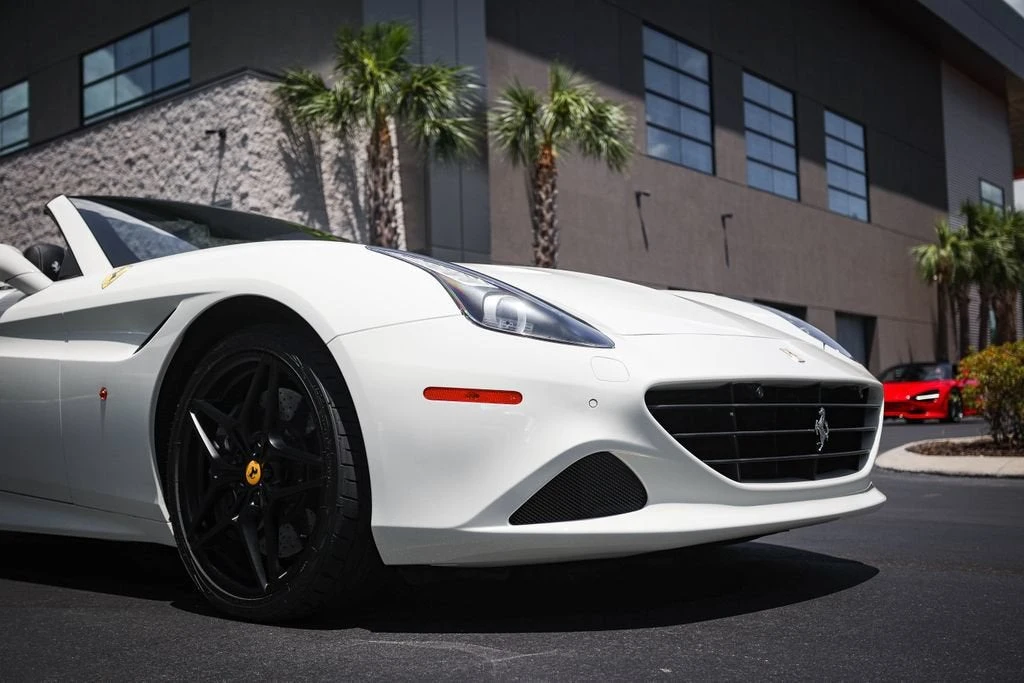 2015 Ferrari California T - Image 11 of 31
