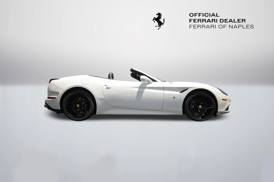 2015 Ferrari California T - Image 2 of 31