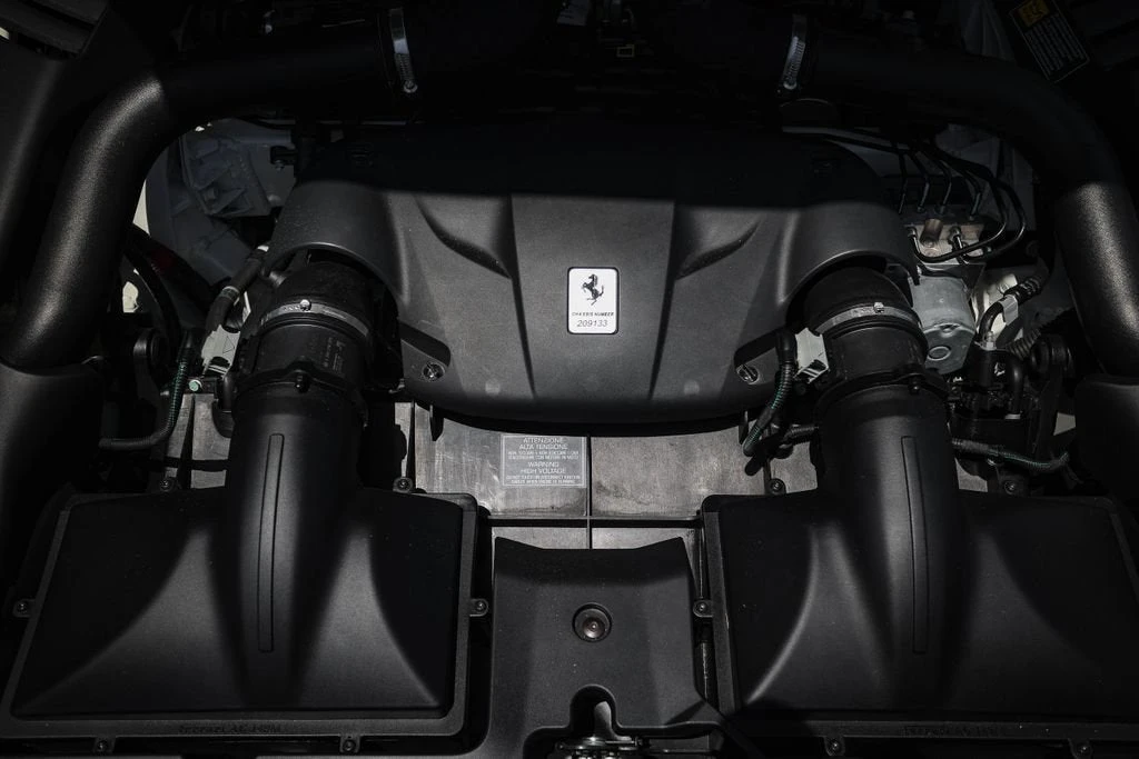 2015 Ferrari California T - Image 26 of 31