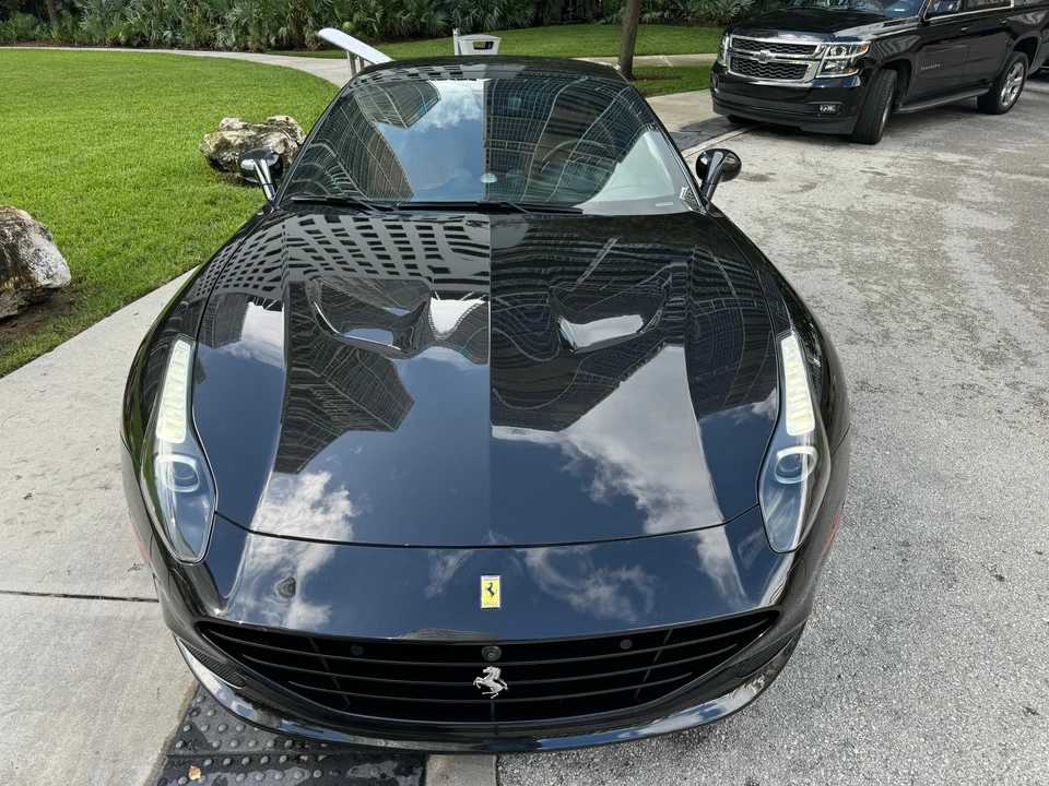 2015 Ferrari California T - Image 19 of 31