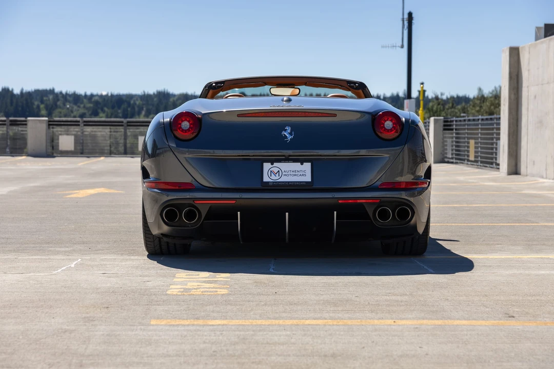2015 Ferrari California T - Image 10 of 31
