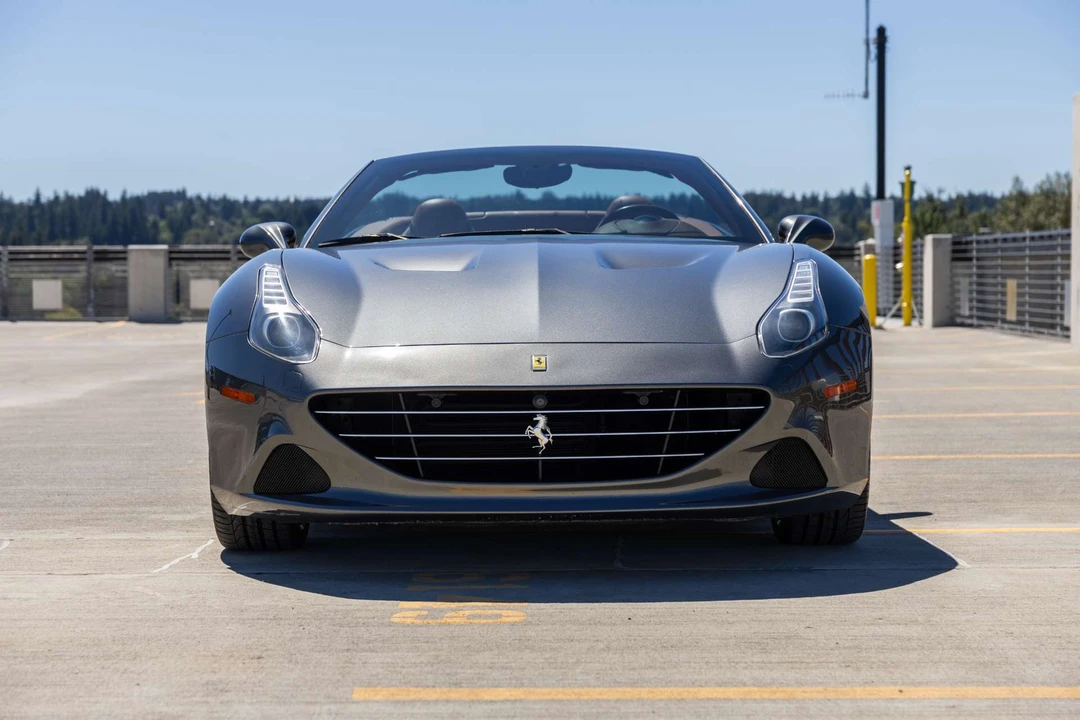 2015 Ferrari California T - Image 17 of 31