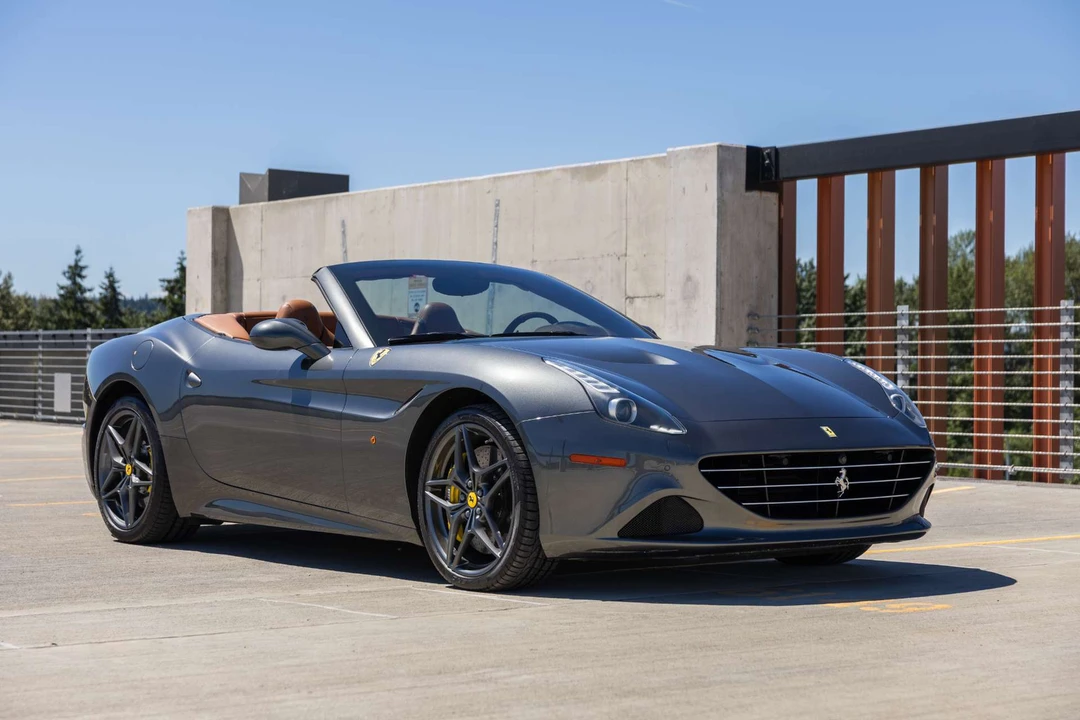 2015 Ferrari California T - Image 14 of 31