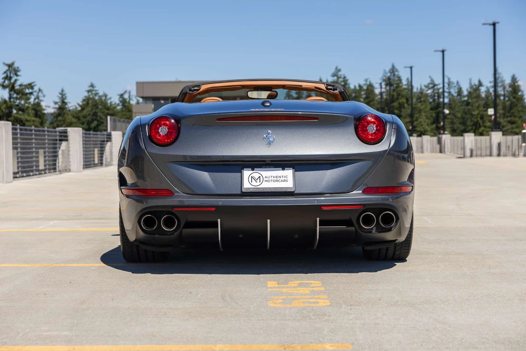 2015 Ferrari California T - Image 9 of 31