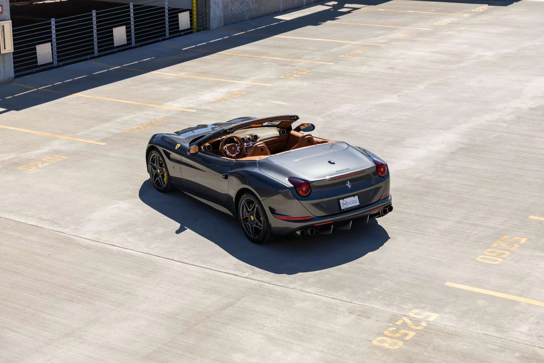 2015 Ferrari California T - Image 7 of 31
