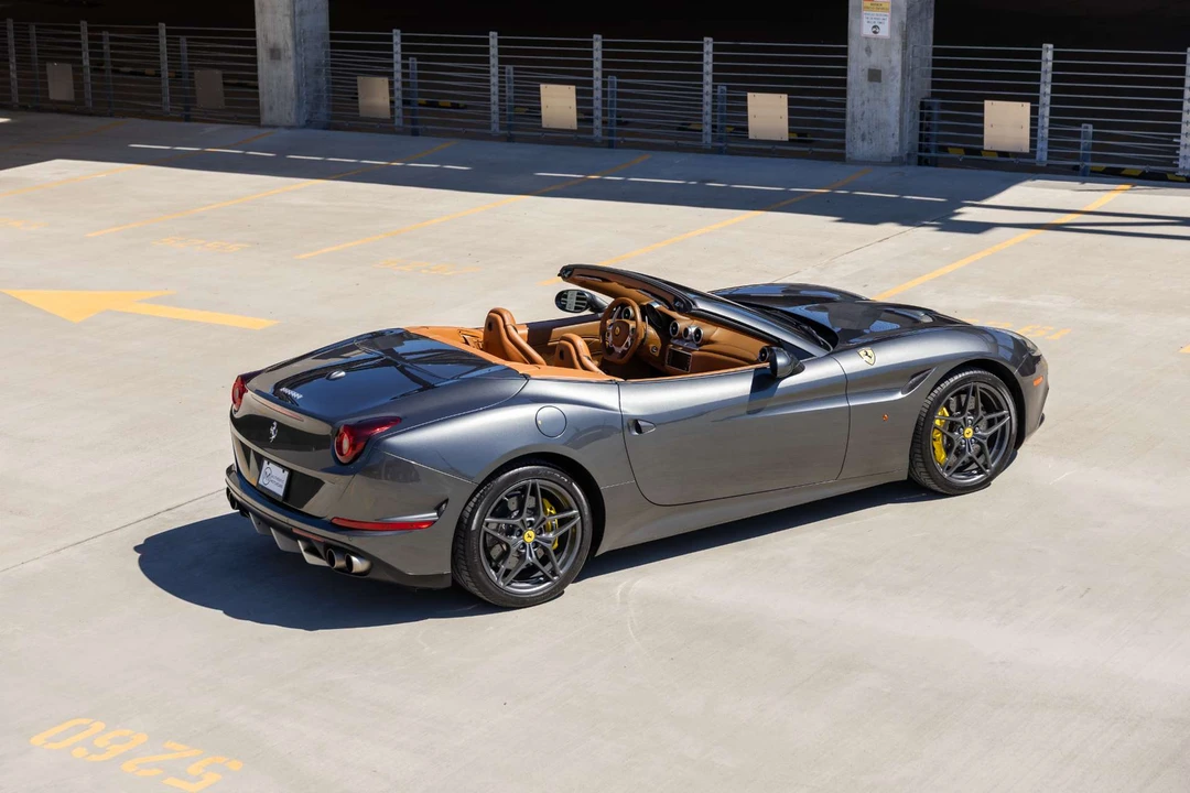 2015 Ferrari California T - Image 11 of 31