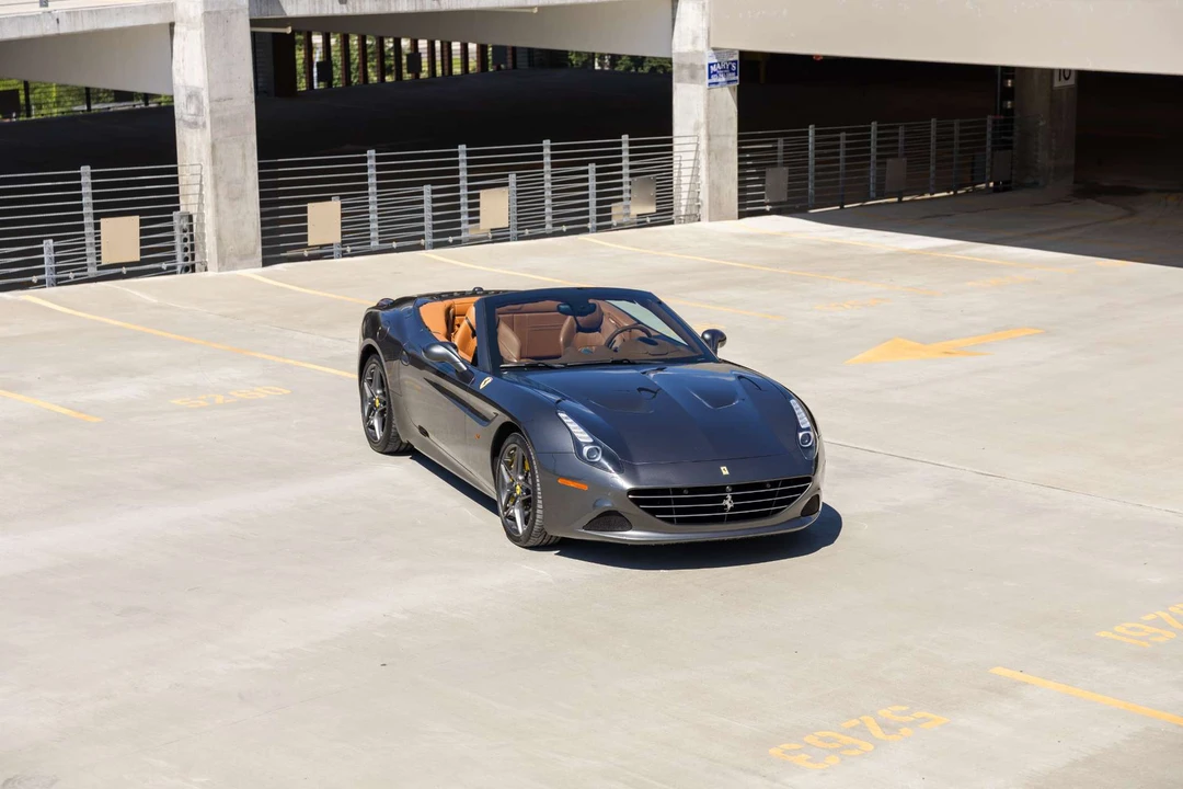 2015 Ferrari California T - Image 15 of 31
