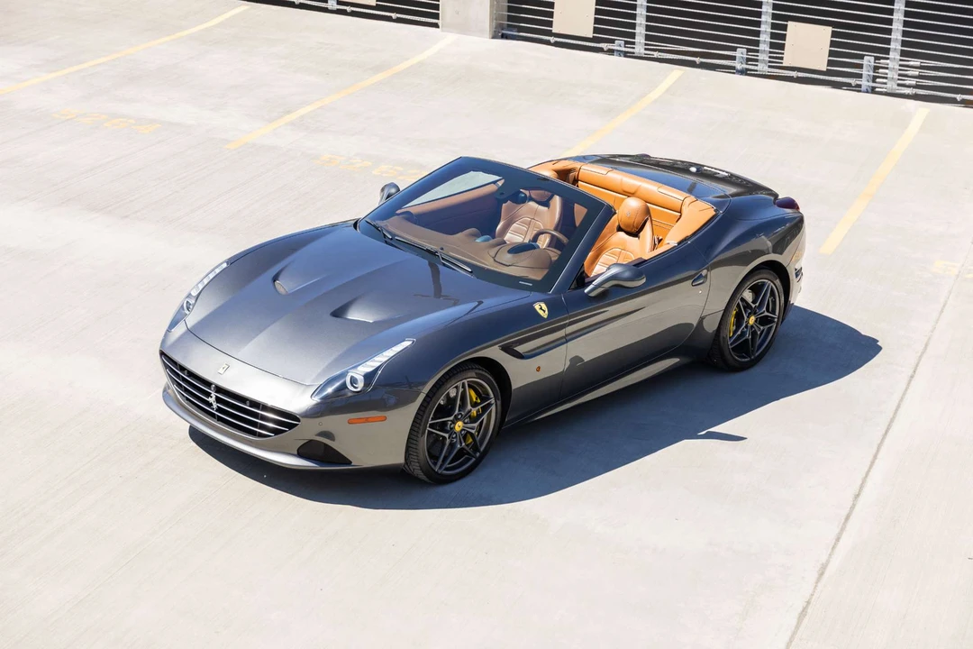 2015 Ferrari California T - Image 2 of 31