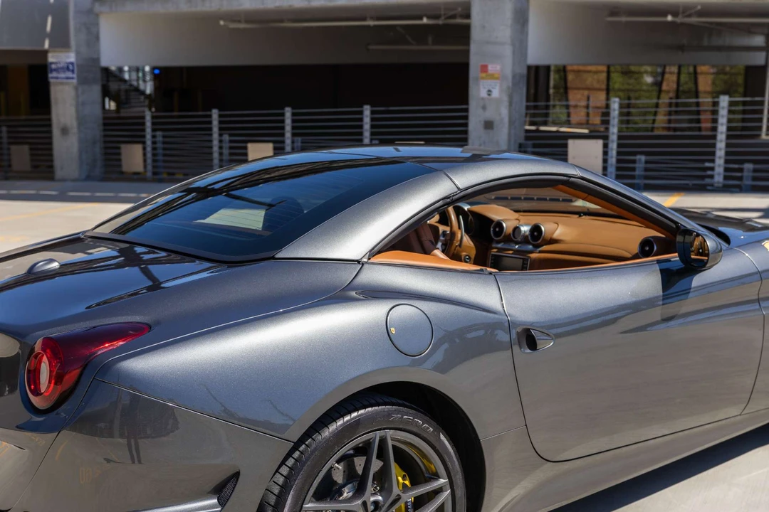 2015 Ferrari California T - Image 29 of 31