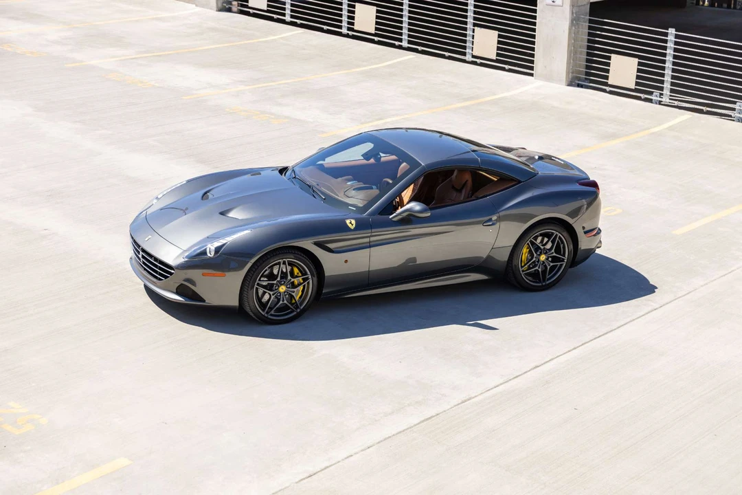 2015 Ferrari California T - Image 19 of 31