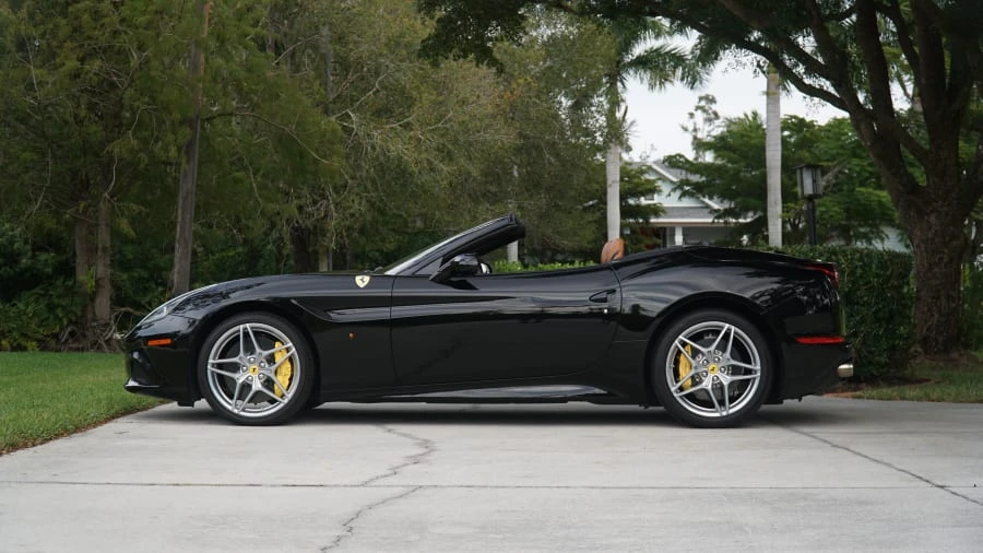2015 Ferrari California T - Image 8 of 29