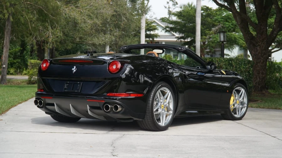 2015 Ferrari California T - Image 3 of 29