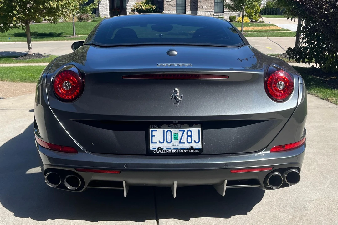 2015 Ferrari California T - Image 5 of 31