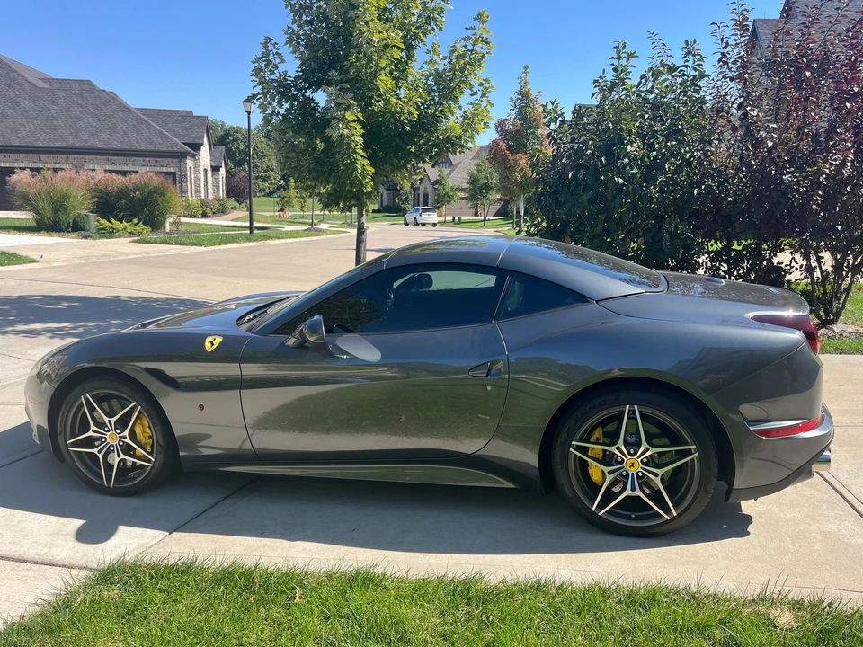 2015 Ferrari California T - Image 13 of 31