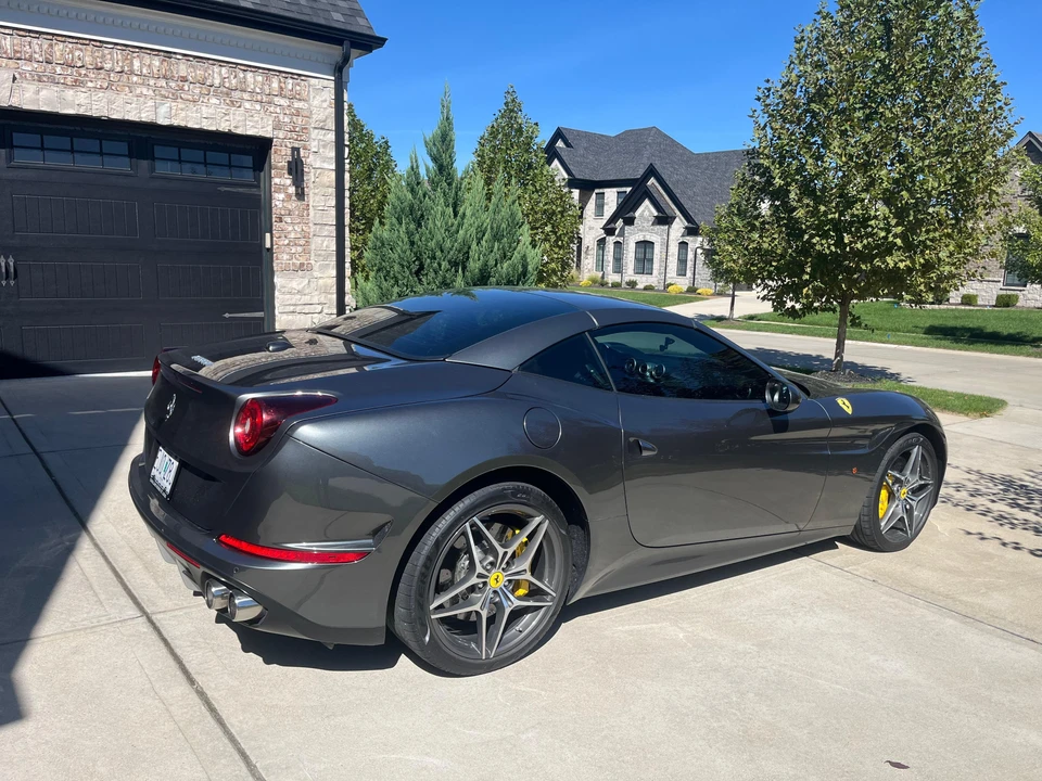 2015 Ferrari California T - Image 22 of 31