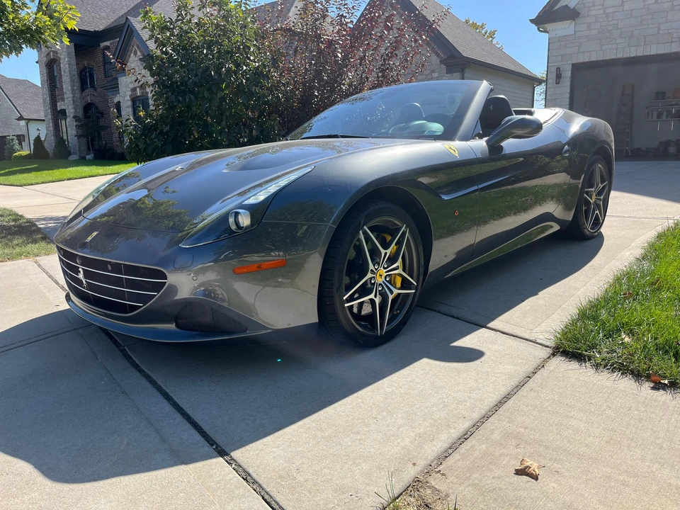 2015 Ferrari California T - Image 6 of 31