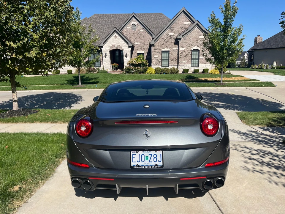 2015 Ferrari California T - Image 18 of 31
