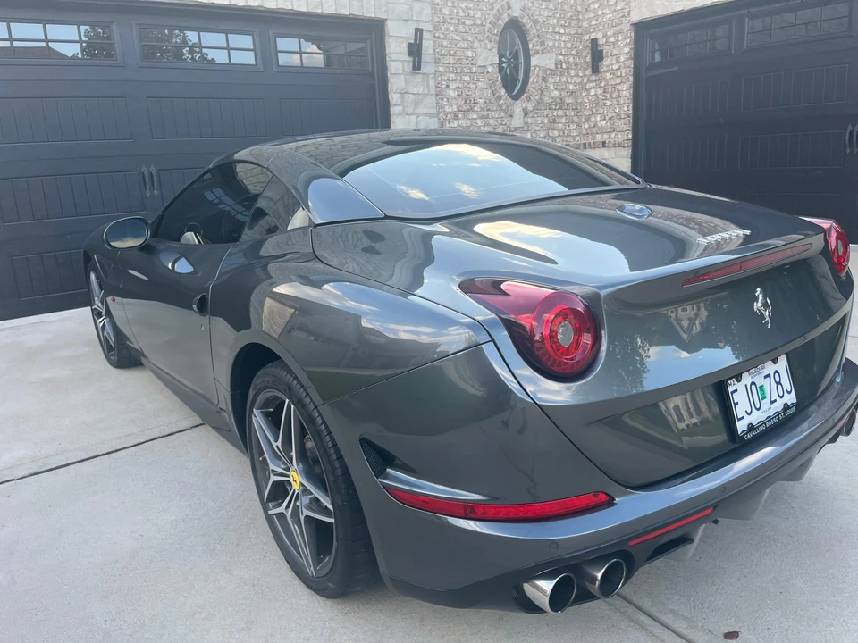2015 Ferrari California T - Image 16 of 31