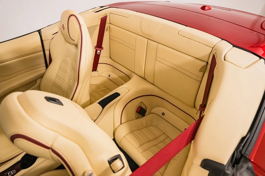 2015 Ferrari California T - Image 29 of 31