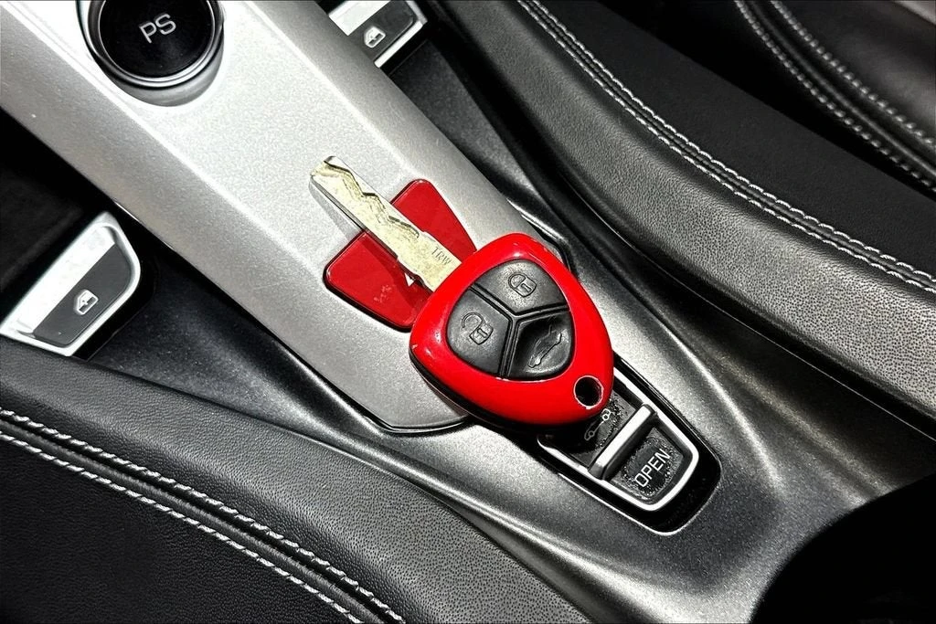 2015 Ferrari California T - Image 30 of 31