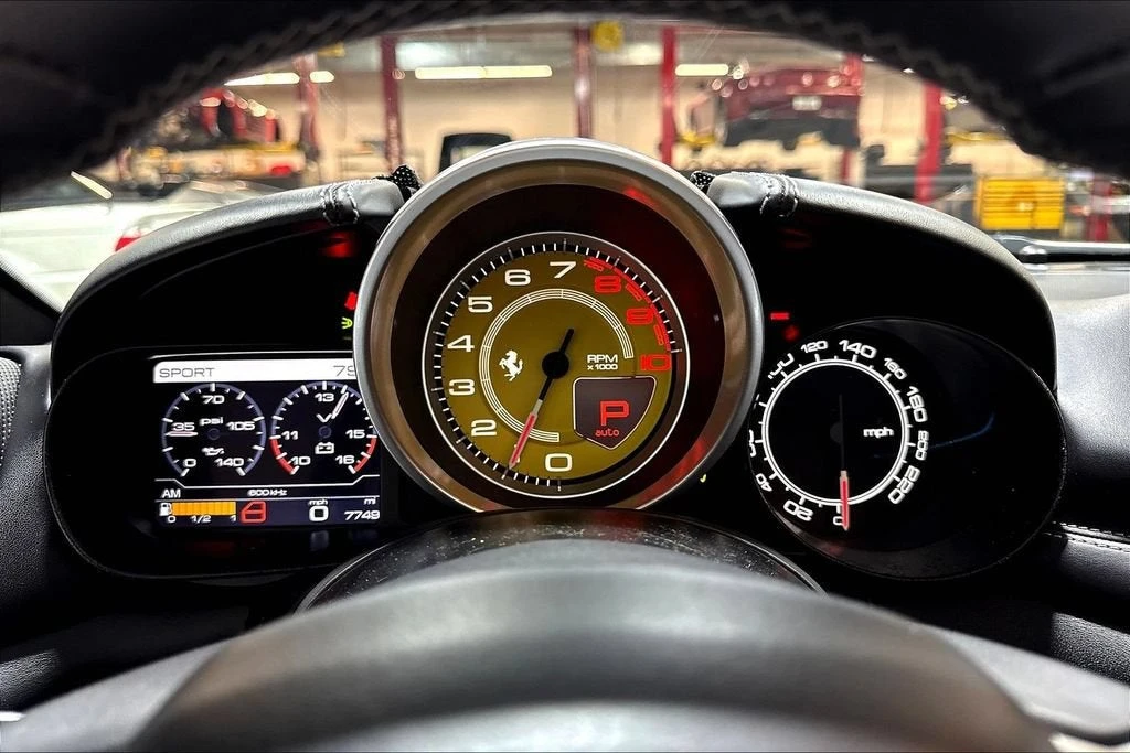 2015 Ferrari California T - Image 13 of 31